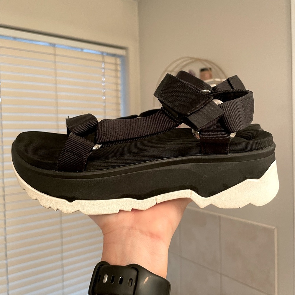 Teva Jadito Universal Platform Sandals
